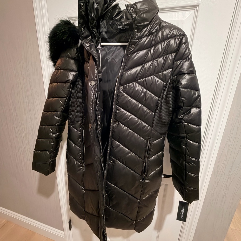 Kenneth Cole Glossy Black Puffer Coat with Fur Trim - Women’s size M, NWT!